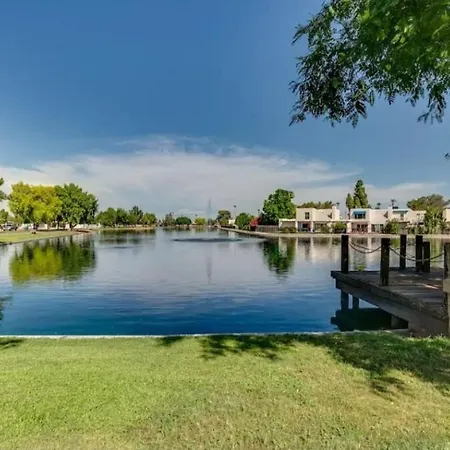 Modern Villa In Old Litchfield Litchfield Park Exterior photo