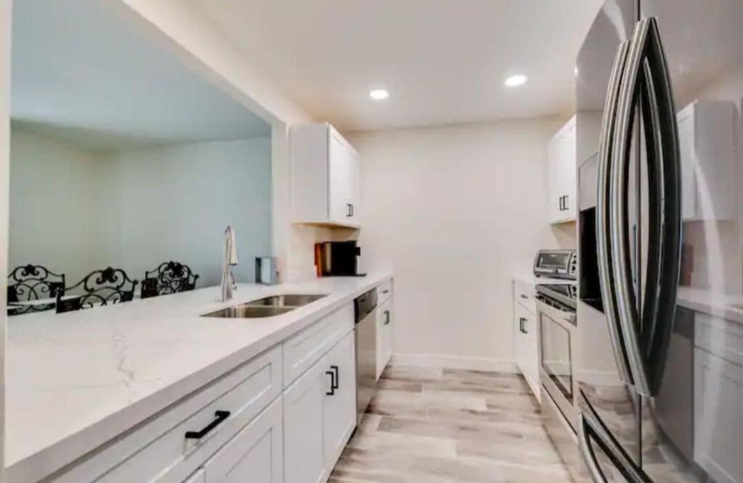 Modern In Old Litchfield Villa
